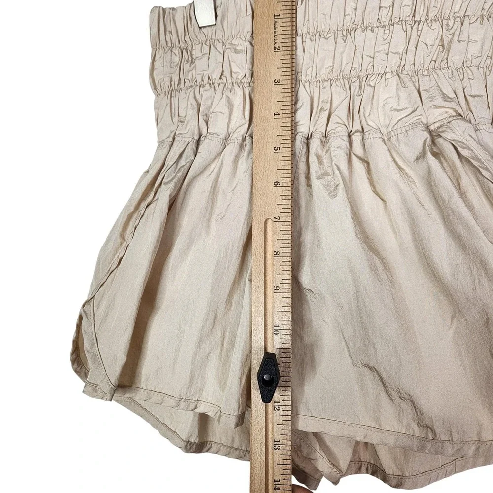FREE PEOPLE Movement Shorts Womens XS Beige The Way Home Smocked Athletic Lined‎